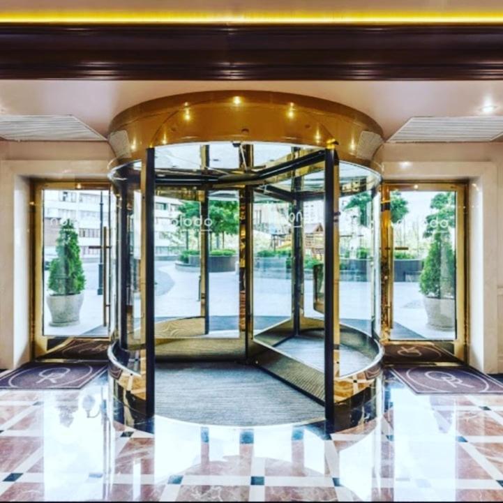 1 Room 60M2 Center Of Obolon Near River Side. With Terrace. 22 Floor Kiev Exterior foto